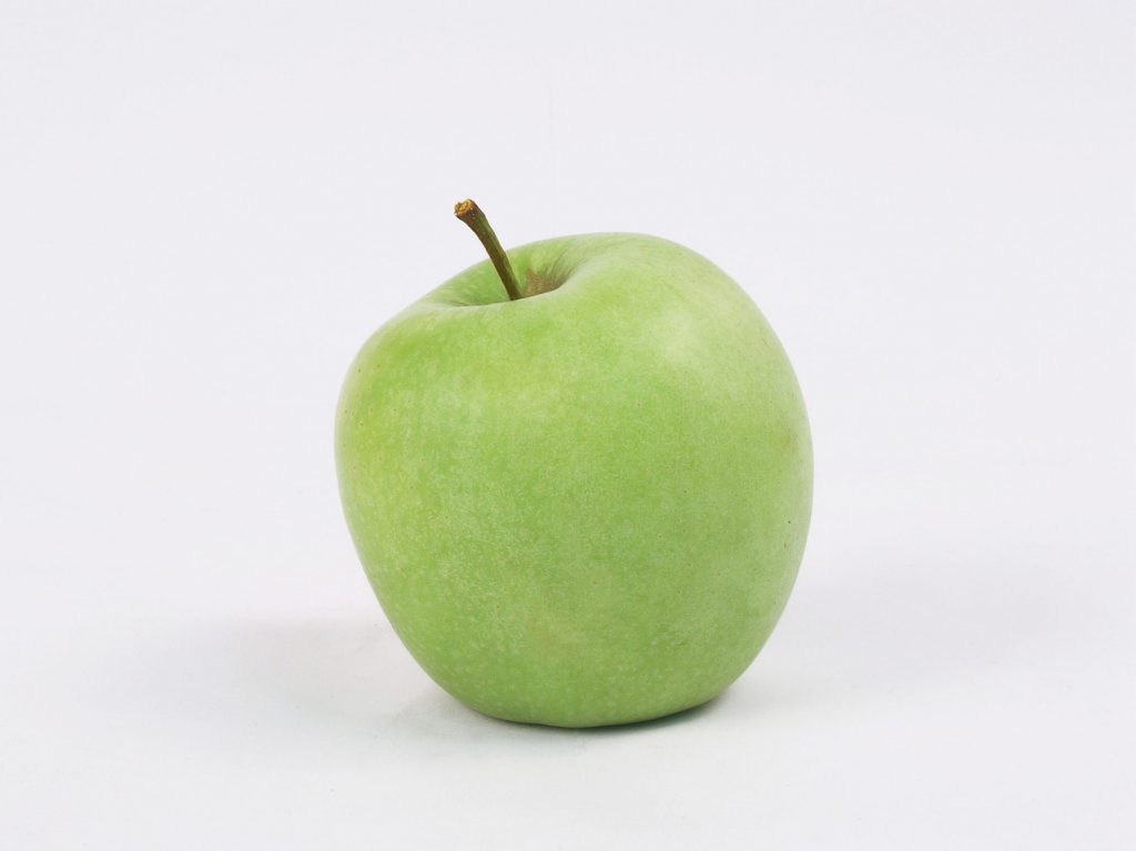 golden-delicious-apple-1558647-1279x958